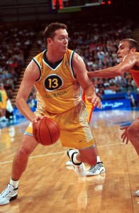 40500_Longley, dribbles 01.jpg